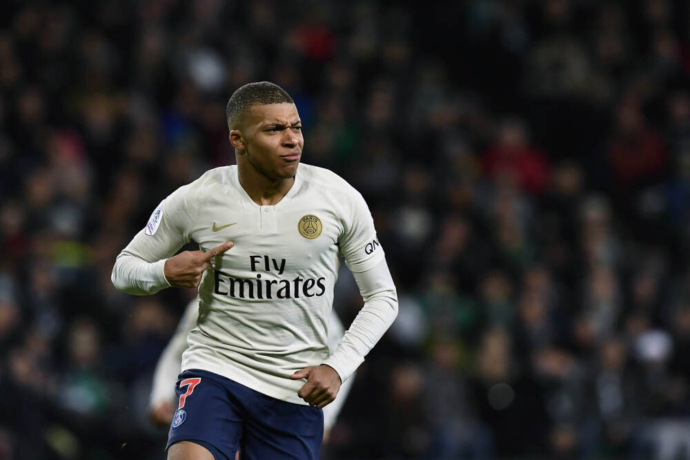 中国首套真空式自动系泊系统在山东青岛投用